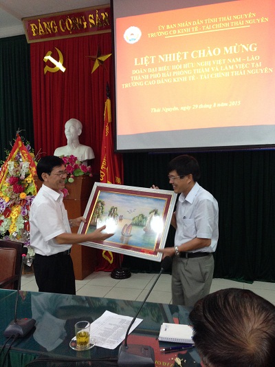 Đón tiếp và làm việc với Hội Hữu Nghị Việt Nam - Lào Thành phố Hải Phòng